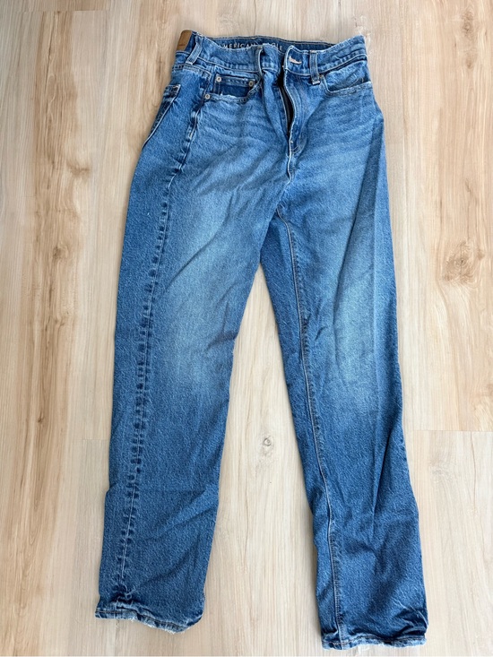 American Eagle Outfitters Denim - American Eagle super high rise straight jean